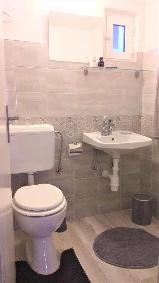 Apartman Plavo More Zara Esterno foto